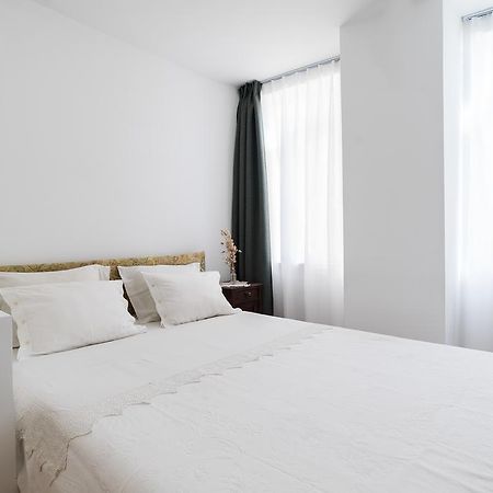 Little Duplex In Alfama Apartment ลิสบอน ภายนอก รูปภาพ