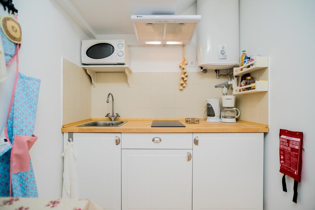 Little Duplex In Alfama Apartment ลิสบอน ภายนอก รูปภาพ